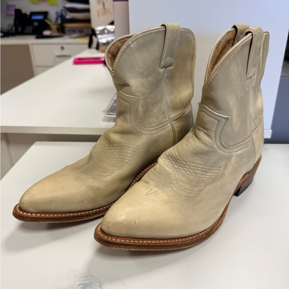 Women’s Cream Leather Western Boots